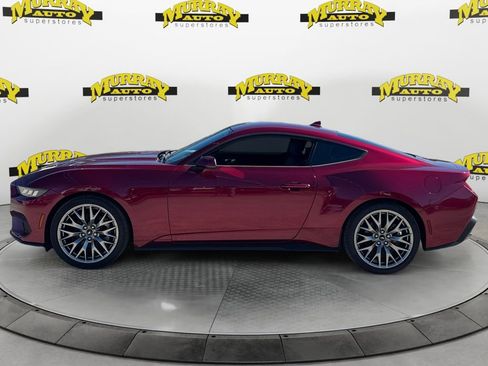 Used 2025 Ford Mustang Premium image 2