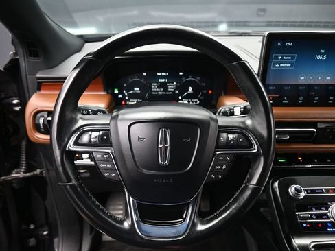 Used 2021 Lincoln Nautilus Reserve w/ Cargo Utility Package FWD image 11