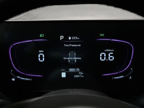 Used 2025 Kia Sportage EX image 15