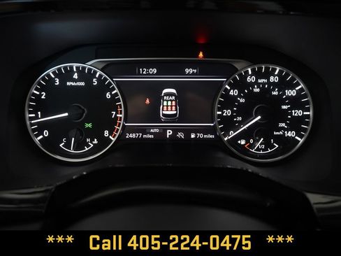 Used 2025 Nissan Pathfinder SL AWD/4WD image 33