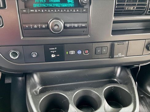 Used 2025 Chevrolet Express 2500 LT w/ LT Preferred Equipment Group RWD image 24