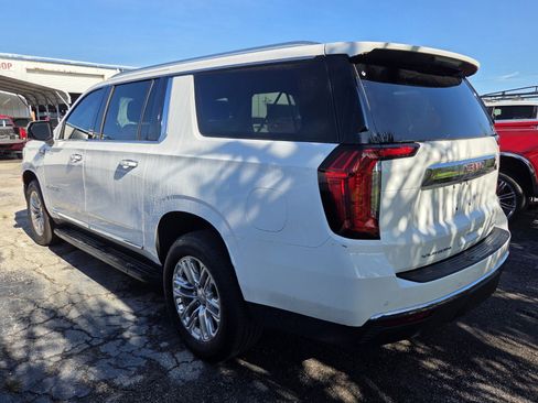Used 2023 GMC Yukon XL SLT w/ SLT Premium Package RWD image 5