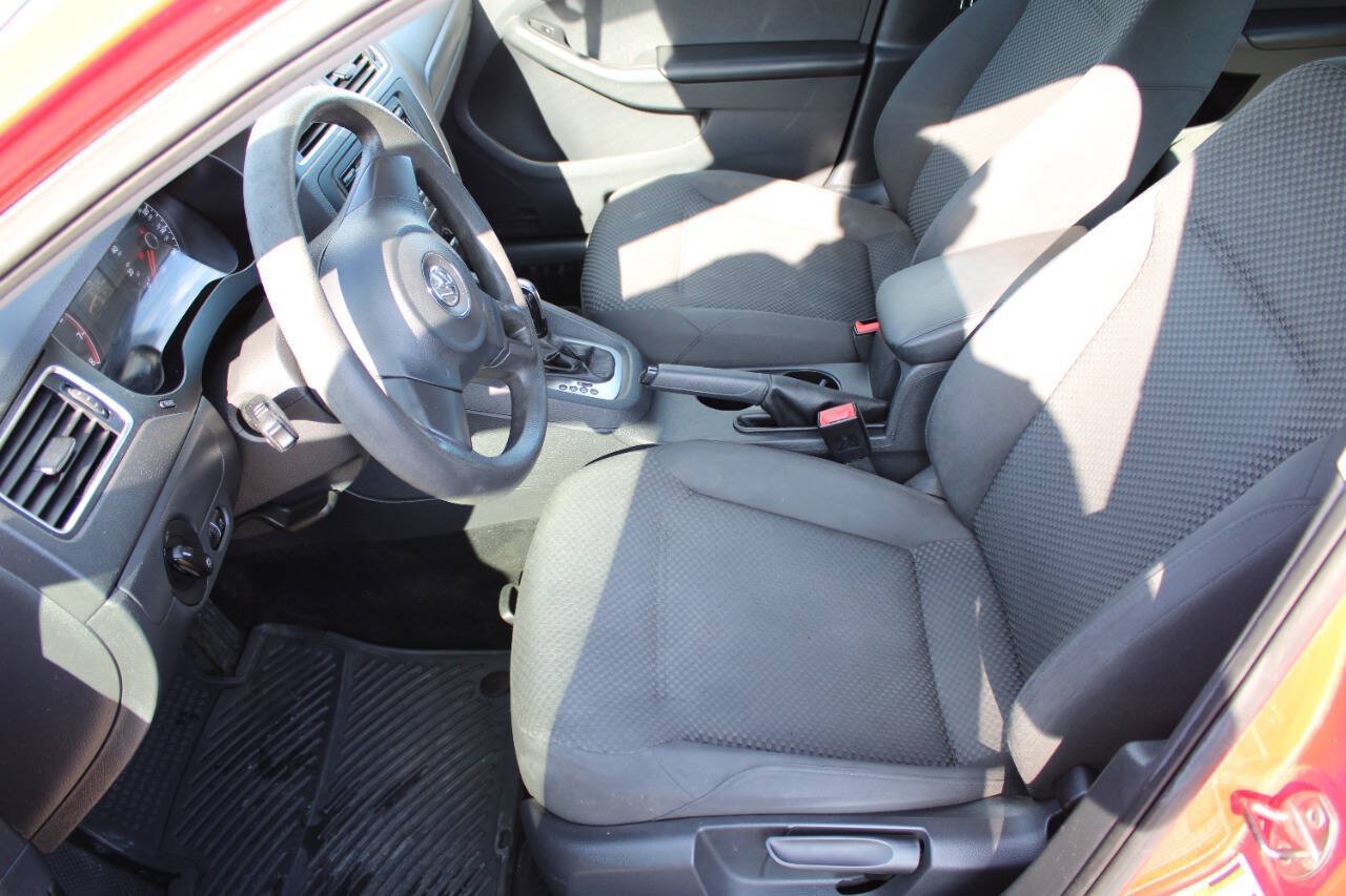 Used 2013 Volkswagen Jetta S FWD image 12