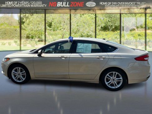 Certified 2018 Ford Fusion SE w/ Fusion SE Technology Package FWD image 2