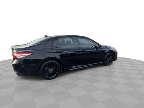 Used 2020 Toyota Camry SE image 8