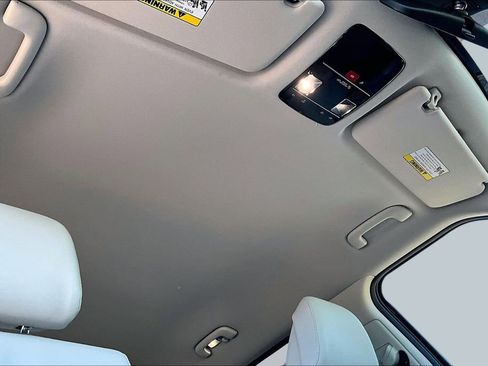 Used 2025 Hyundai Santa Fe SEL FWD image 22