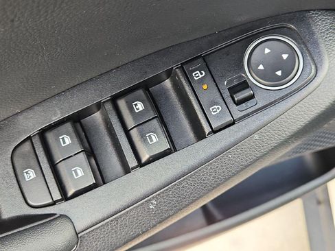 Used 2024 Kia Seltos S FWD image 23