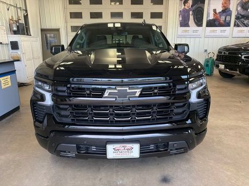 Used 2025 Chevrolet Silverado 1500 RST w/ Rally Edition AWD/4WD image 3