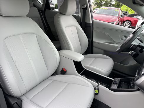 Used 2026 Hyundai Kona SEL Premium FWD image 13