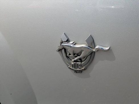 Used 2009 Ford Mustang Coupe RWD image 19