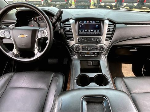 Used 2018 Chevrolet Tahoe LT image 16