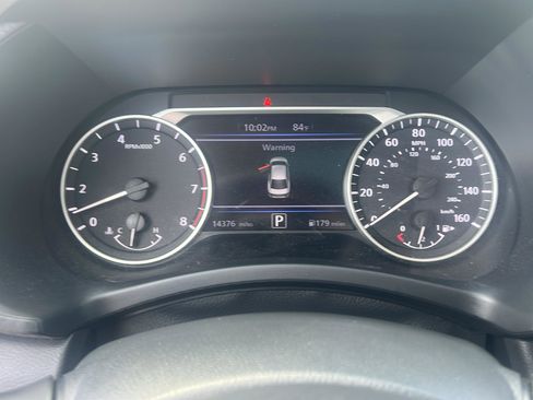 Used 2024 Nissan Sentra SR w/ SR Premium Package image 12