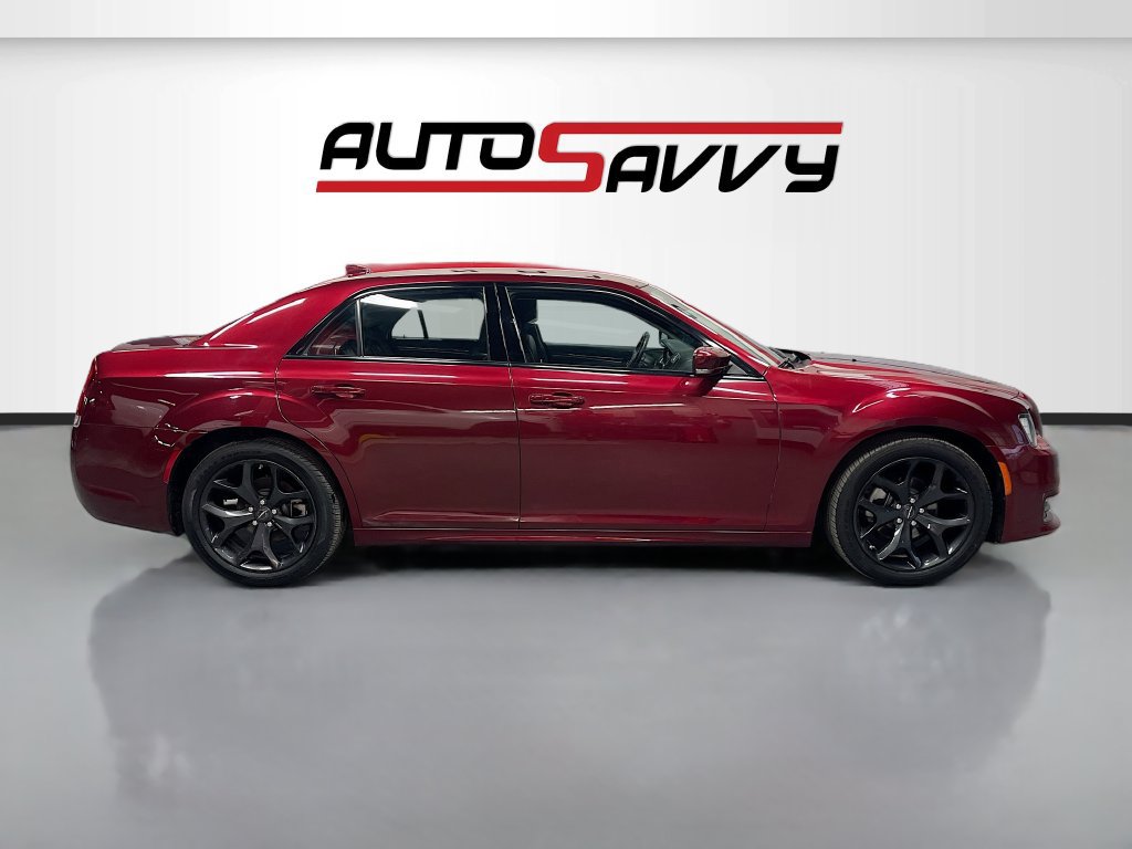 Used 2022 Chrysler 300 Touring L RWD image 8