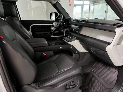 Used 2023 Land Rover Defender 90 X-Dynamic SE AWD/4WD image 26