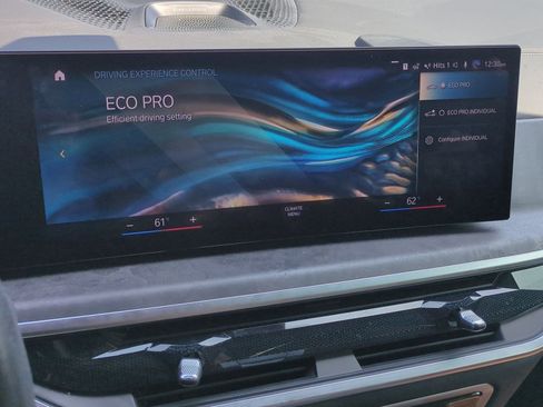 Certified 2023 BMW X7 xDrive40i w/ Executive Package image 25