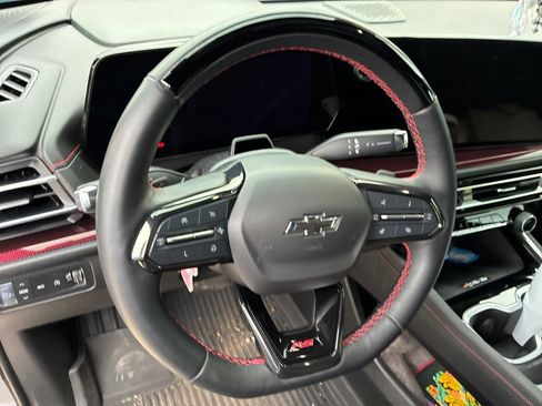 Used 2024 Chevrolet Traverse RS AWD/4WD image 7