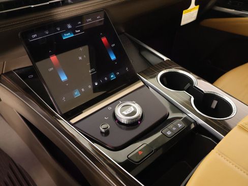 Used 2026 Cadillac Escalade Luxury w/ LPO, Floor Liner Package image 9