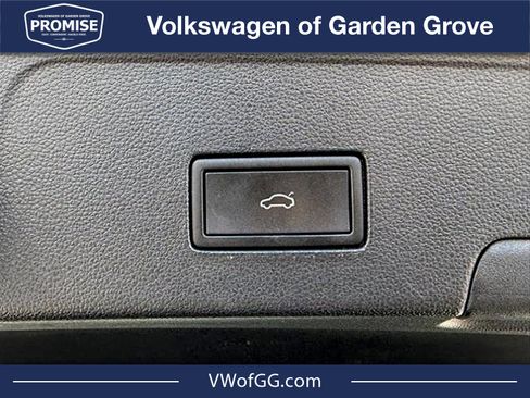 Certified 2022 Volkswagen Atlas Cross Sport SE AWD/4WD image 11