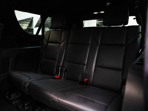 Used 2021 Cadillac Escalade ESV Luxury RWD image 19