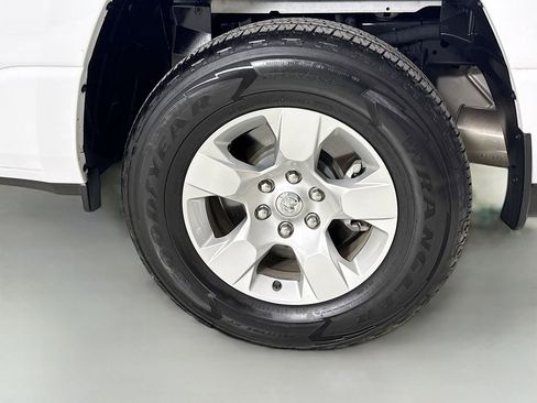 Used 2025 RAM 1500 Tradesman image 28