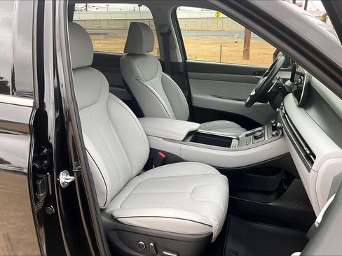 Used 2024 Hyundai Palisade SEL FWD image 7