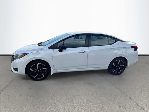 New 2025 Nissan Versa SR w/ Trunk Package FWD image 4