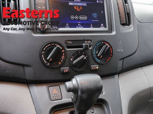 Used 2020 Nissan NV200 SV FWD image 19