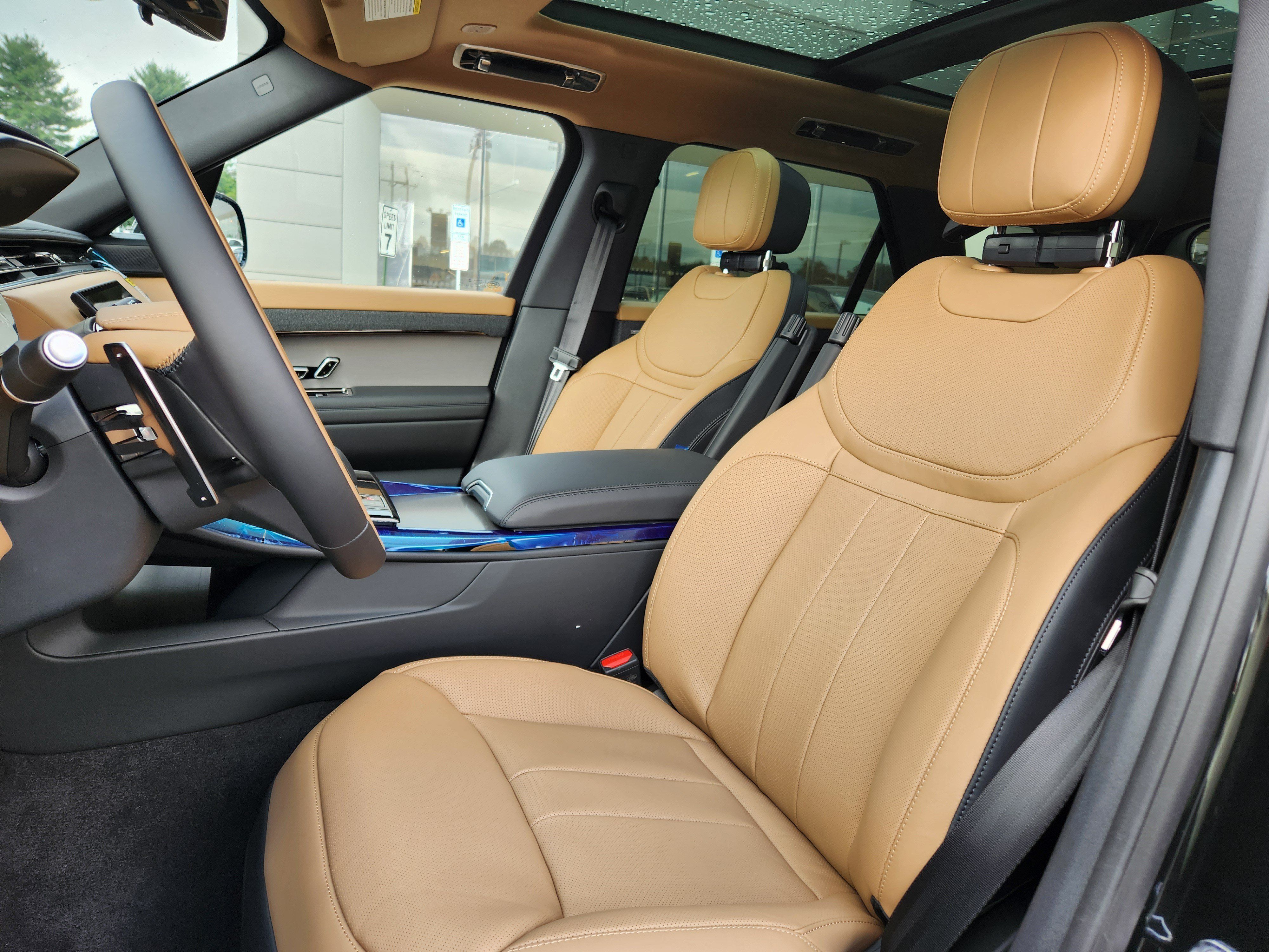 New 2026 Land Rover Range Rover Sport Dynamic SE AWD/4WD image 8