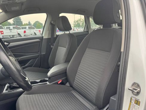 Used 2025 Volkswagen Jetta S FWD image 10