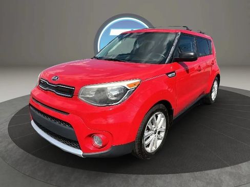 Used 2017 Kia Soul + FWD image 15