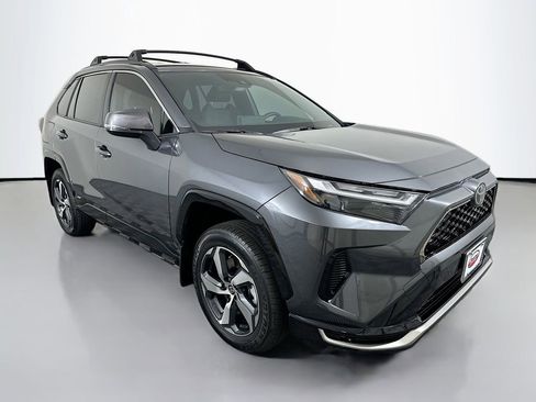 Certified 2025 Toyota RAV4 SE AWD/4WD image 3