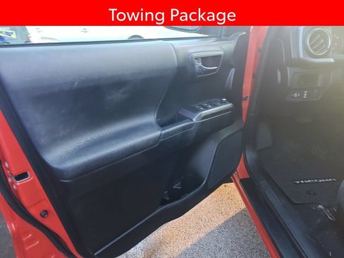 Used 2016 Toyota Tacoma TRD Off-Road w/ Towing Package AWD/4WD image 6