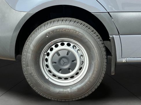 Used 2024 Mercedes-Benz Sprinter 144 Cargo image 4