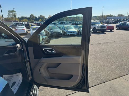 Used 2023 Chevrolet Tahoe LS image 16