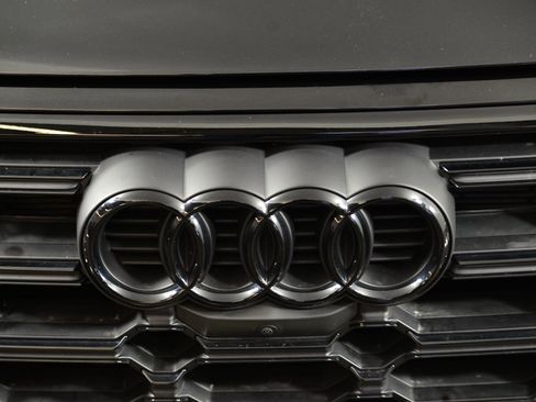 Certified 2024 Audi Q5 e Premium Plus w/ Premium Plus Package image 16