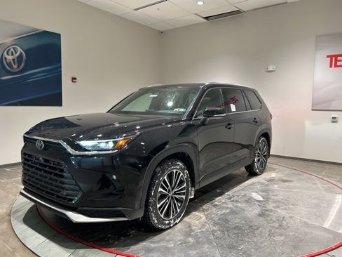 New 2026 Toyota Grand Highlander AWD Hybrid image 2