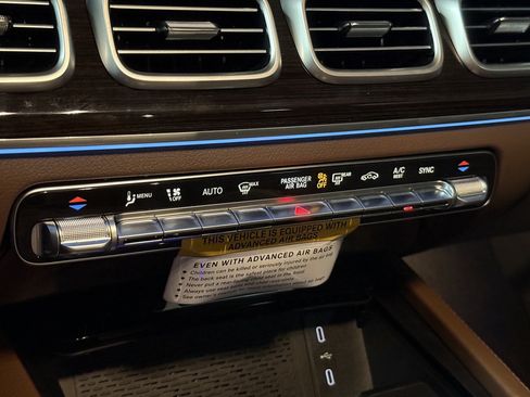 New 2026 Mercedes-Benz GLS 450 4MATIC image 19