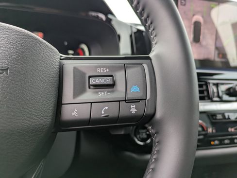 New 2026 Nissan Pathfinder SL FWD image 13