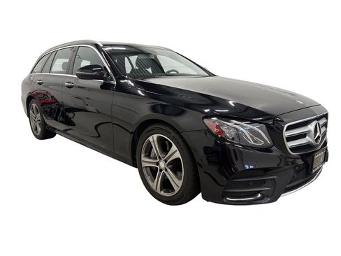 Used 2017 Mercedes-Benz E 400 4MATIC Wagon image 3