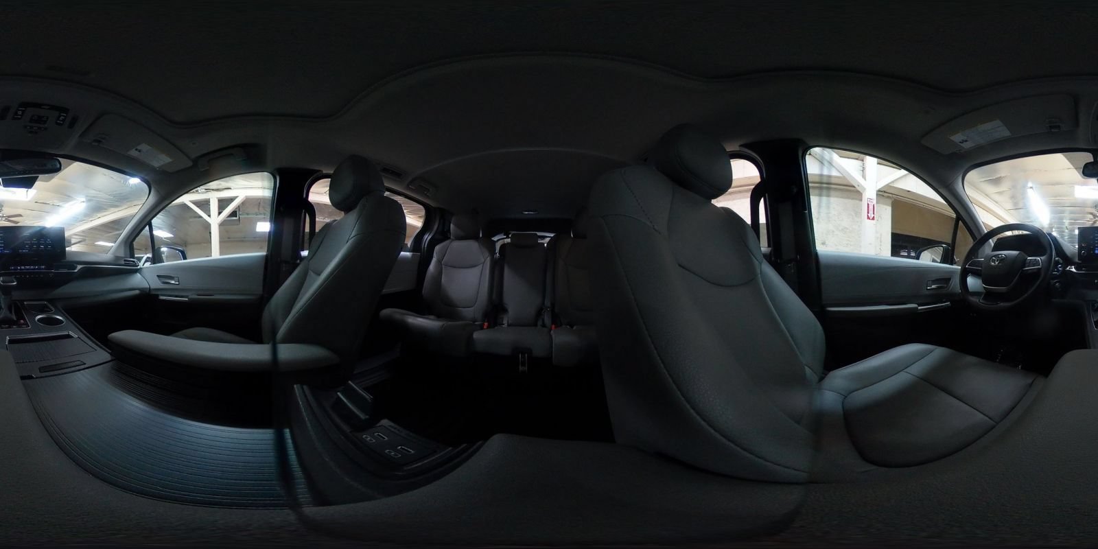 Used 2025 Toyota Sienna XLE FWD image 44