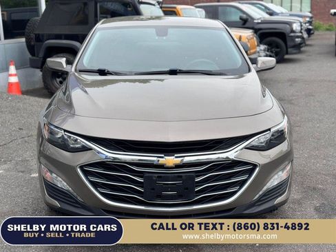 Used 2020 Chevrolet Malibu LT FWD image 2