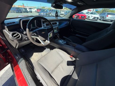 Used 2015 Chevrolet Camaro LT RWD image 10