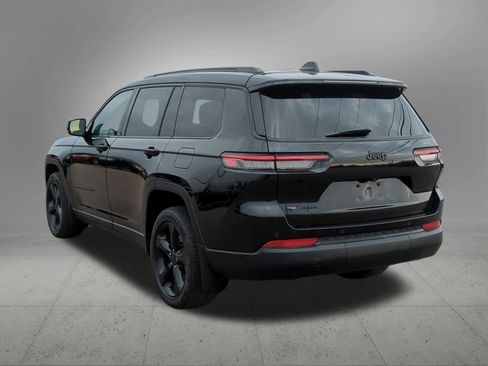 Used 2021 Jeep Grand Cherokee L Laredo image 4