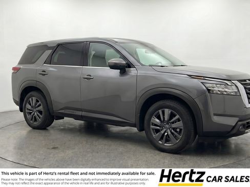 Used 2025 Nissan Pathfinder SV AWD/4WD image 1