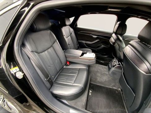 Used 2021 Audi A8 L 4.0T w/ Executive Plus Package image 17