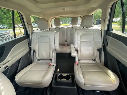 Used 2023 Lincoln Aviator Reserve w/ Equipment Group 201A AWD/4WD image 9