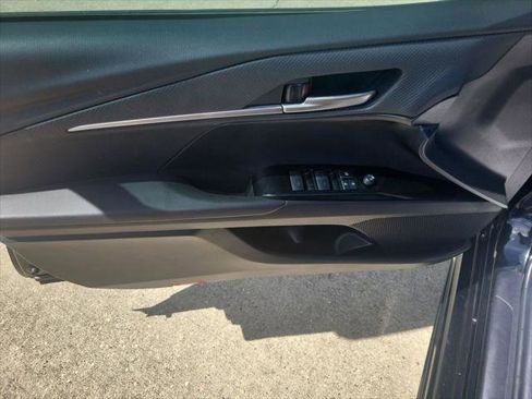 Certified 2025 Toyota Camry SE w/ Convenience Package image 12