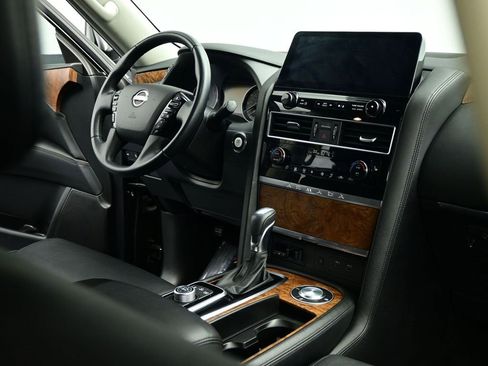 Used 2024 Nissan Armada SL image 33