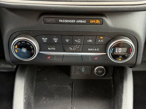 Used 2020 Ford Escape SE AWD/4WD image 28