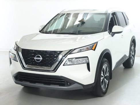 Certified 2023 Nissan Rogue SV w/ SV Premium B Package AWD/4WD image 4